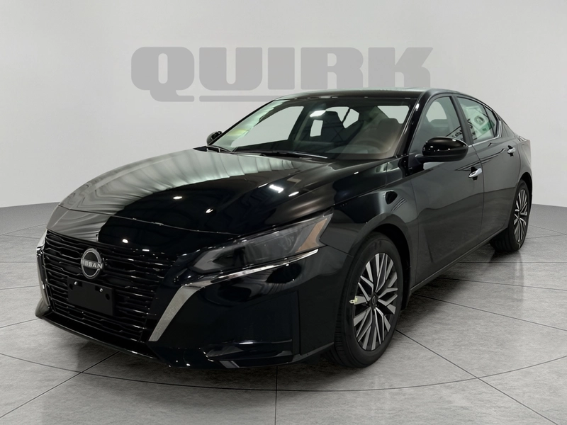 2025 Nissan Altima - view 1