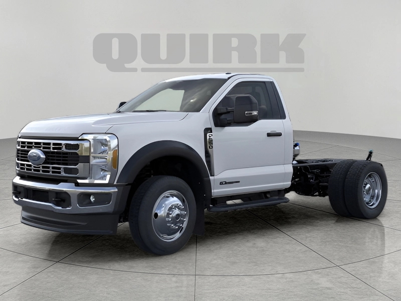 2026 Ford Super Duty F-550 DRW - view 1